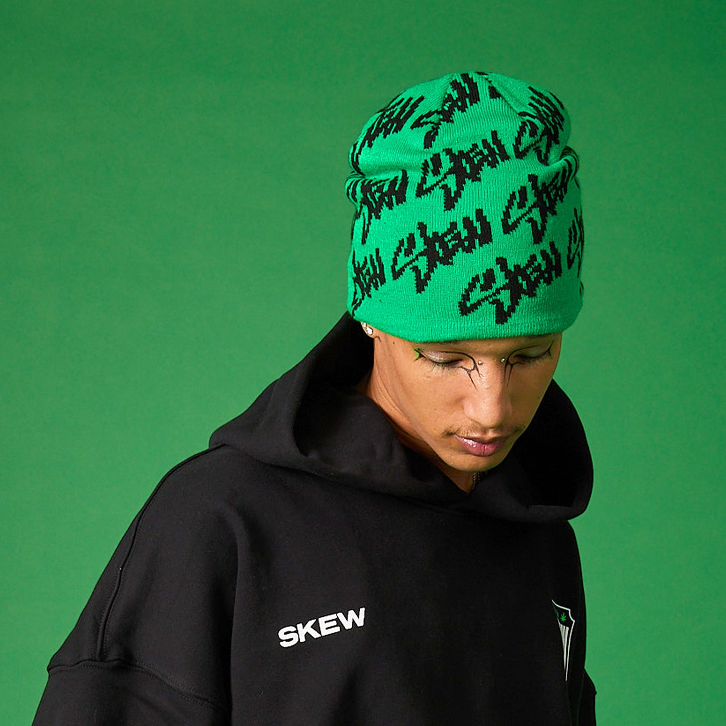 skew ビーニー グラフィティロゴ