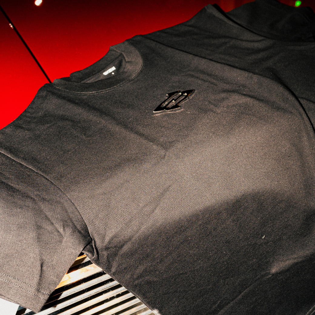skew Metal Logo Tee