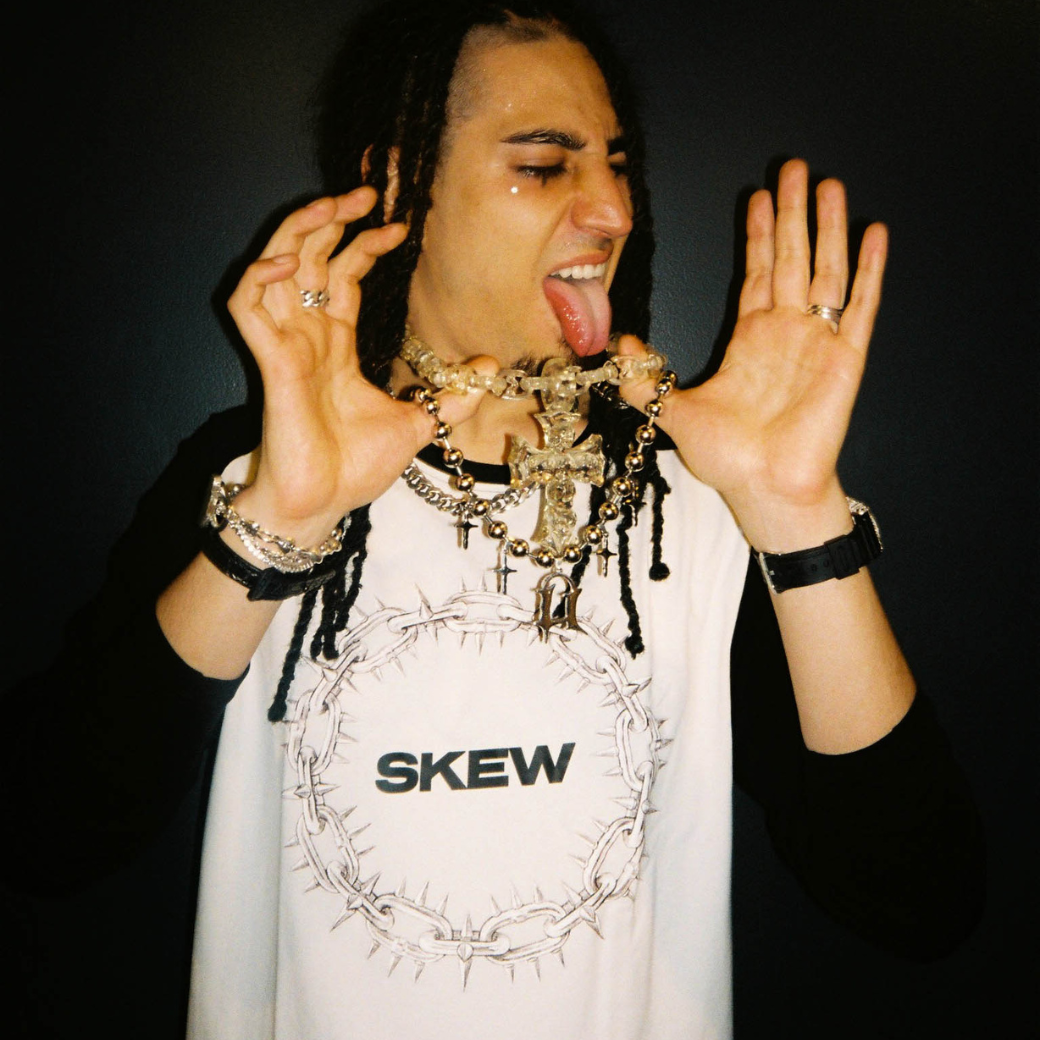 skew Chrome Raglan Tee